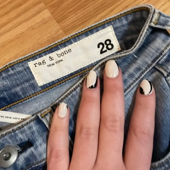 NWT RAG & BONE Jean - Picture 7 of 7
